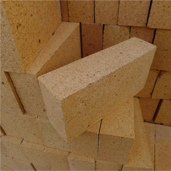 Steel Industry Fire Clay Bricks Customized Size Low Porosity With Alumina Cement Material