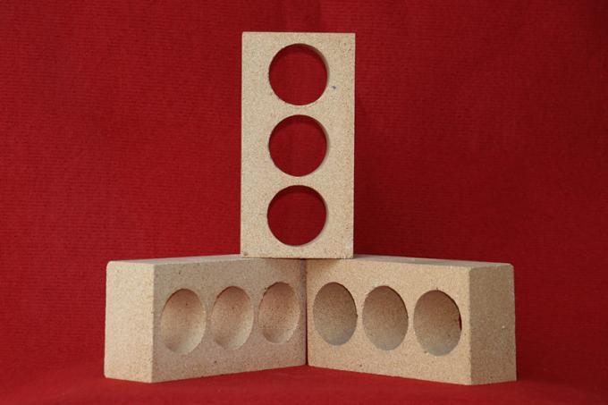 Heat Resistant High Alumina Refractory Brick , Kiln Alumina Runner Bricks